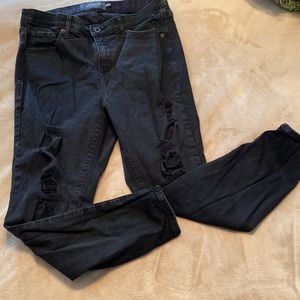 Distressed torrid black skinny jeans